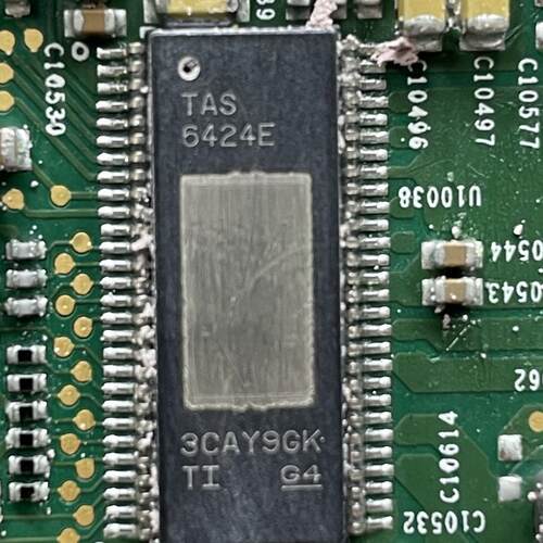 TAS6424E TAS6424EQDKQRQ1 汽车功放电脑板音响音频放大器IC芯片