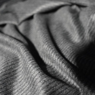 50%羊绒50%羊毛 高级哑光 510g 80号深灰麦穗纹精纺羊毛羊绒