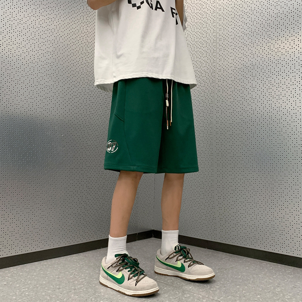 抖音品质A107-K23852-特P32菠萝格93%聚酯纤维7%氨纶短裤,男装牛仔裤,电商A107