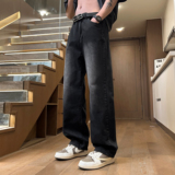 黑灰色