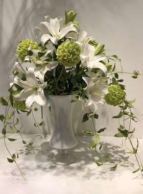 法式风百合花成品设计师别墅摆件
