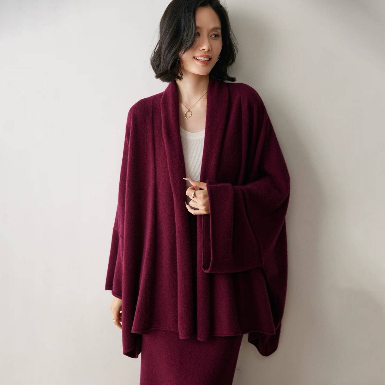 轻奢大气！山羊绒开衫女披肩