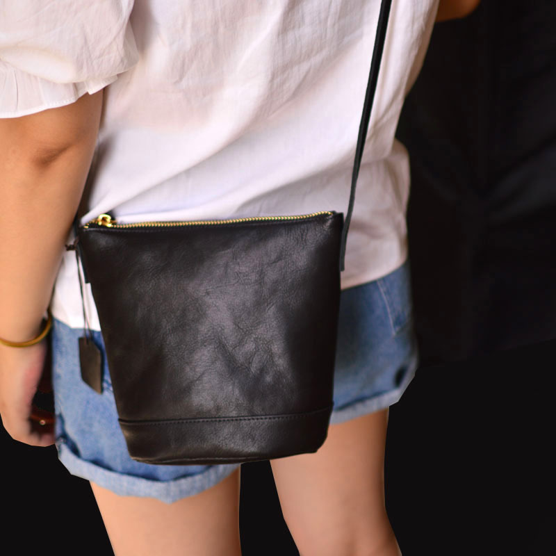 新款水桶包真皮女单肩斜挎小包竖款时尚百搭头层植鞣牛皮包包