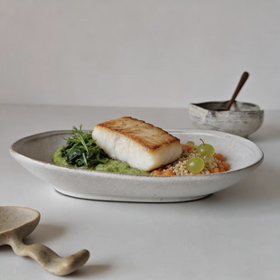 诺裔家 日式器 丸玲制陶志野烧原矿土粉引侘寂元宝型深盘咖喱饭盘