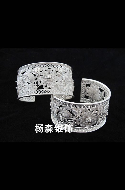 99纯银黔东南苗族非遗手工拉丝喜鹊登梅花蝶手镯银饰品送礼年货