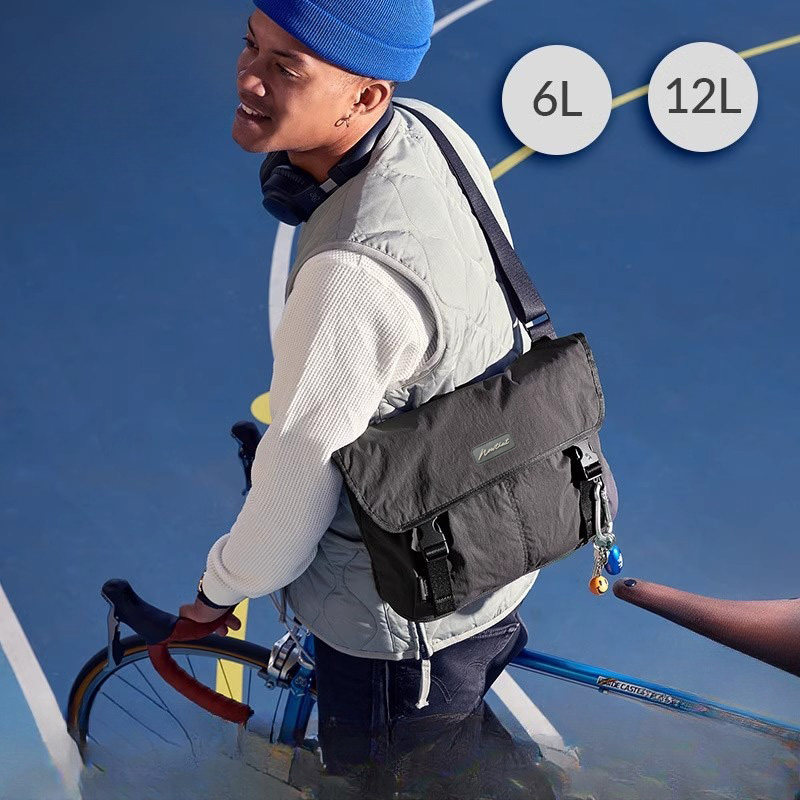 新款轻便时尚运动通勤大容量随行单肩包斜挎包旅行收纳包背包