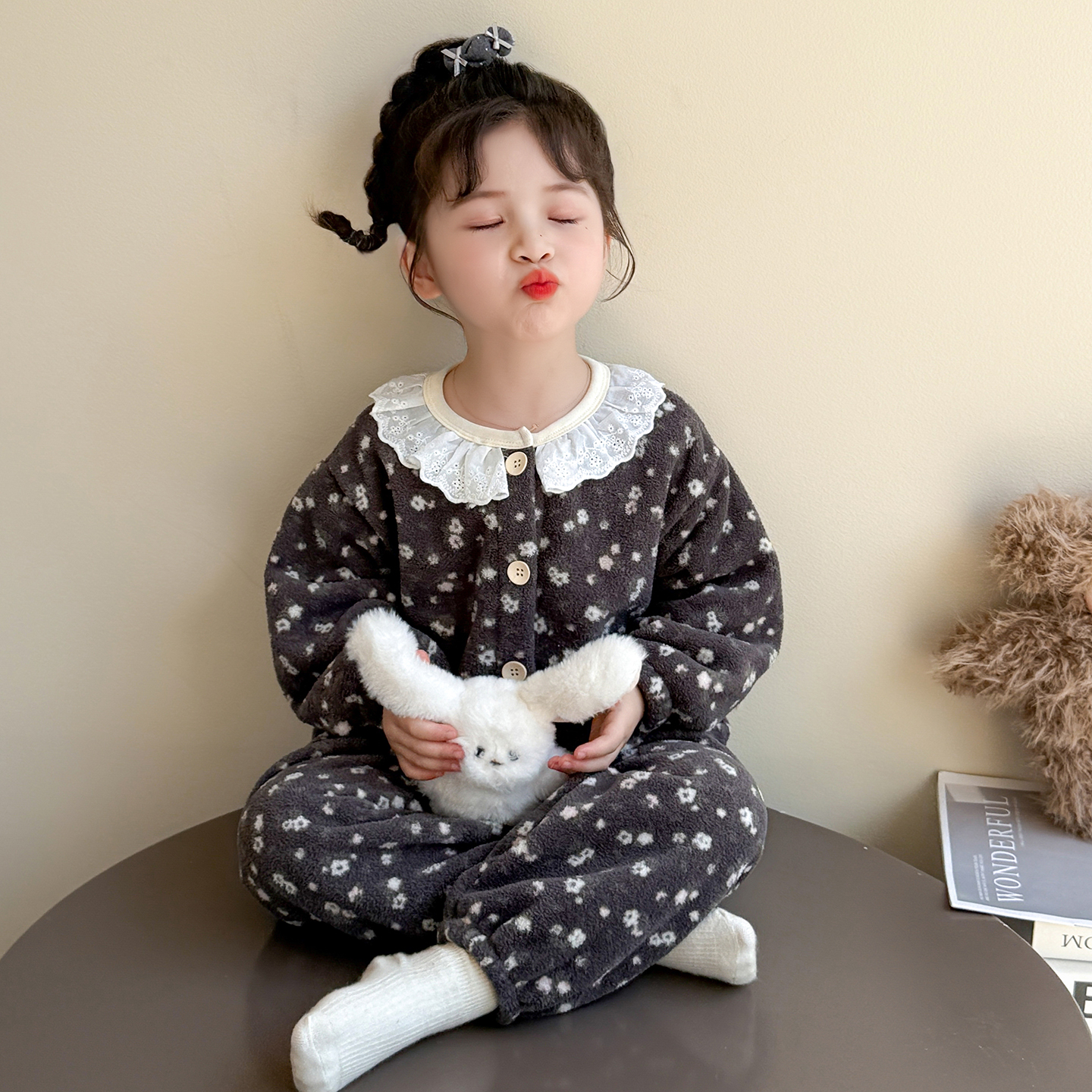 女童秋冬季2025新法兰绒睡衣套装