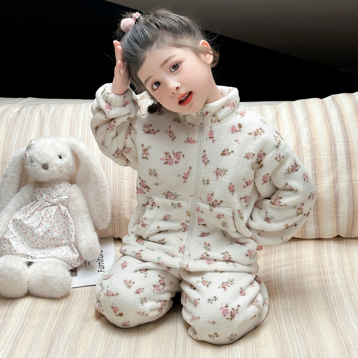 女童珊瑚绒睡衣套装保暖秋冬款