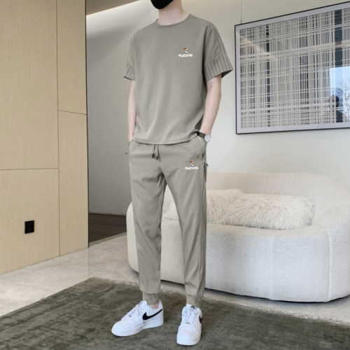 啄木鸟冰丝运动套装男一套搭配