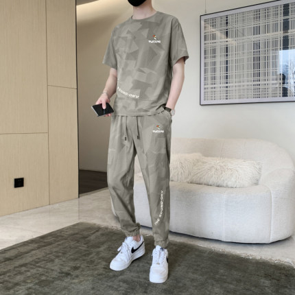 啄木鸟冰丝运动短袖套装男士夏季潮流宽松休闲一套搭配帅气两件套