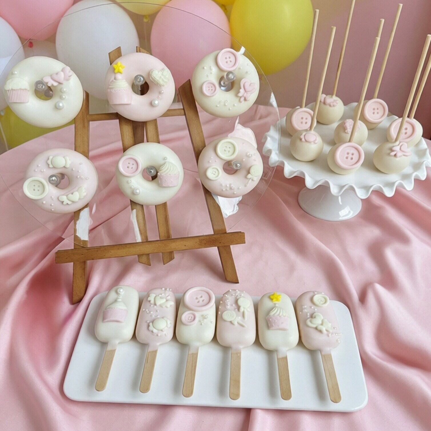 女孩宝宝宴甜品台桌巧克力甜甜圈棒棒糖蛋糕儿童生日派对西点甜点
