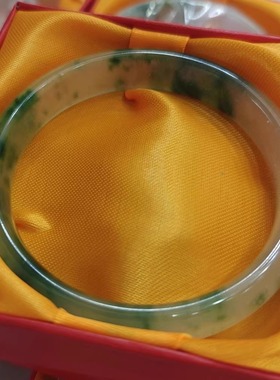 冰种飘花石英岩玉手镯翡翠色独龙玉玉石镯子爆款透亮缅甸a货送礼