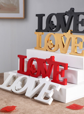 ins风婚礼蝴蝶love装饰红色字母装饰浪漫的婚礼生日派对装饰摆件