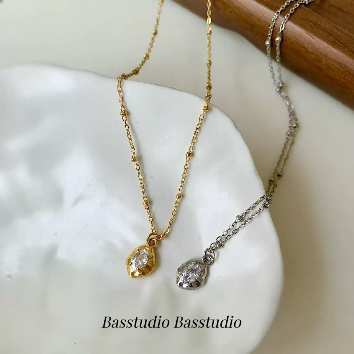 Basstudio不掉色不规则锆石钻吊坠日韩ins风项链坠钛钢日常简约