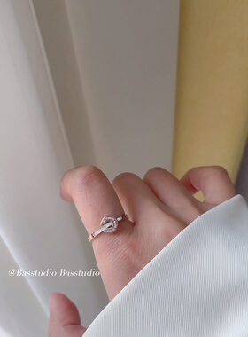 Basstudio 英文环仿白贝母钛钢戒指女小众设计素圈戒指轻奢高级感