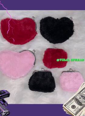 VIRAL SPREAD 外贸原单毛绒冬日爱心零钱包迷你方形零钱包