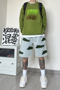 WH90*P55 高街美式复古穿搭植绒刺绣直筒宽松牛仔裤五分短裤男潮图片