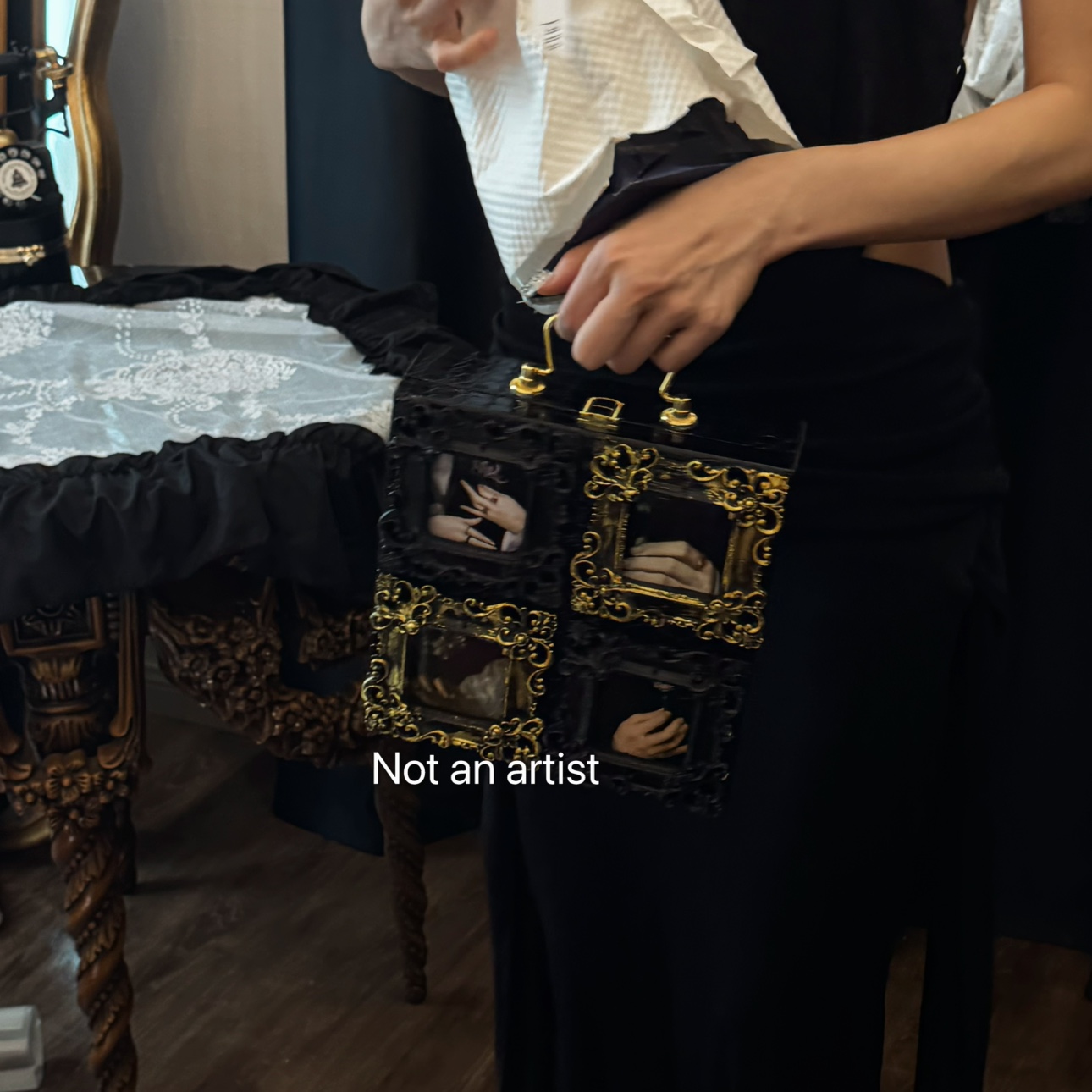 Vintage手作黑金浮雕艺术作品四幅（手与繁花）油画盒子手拿包