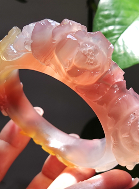 一品牡丹 纯天然巴西粉玛瑙雕刻手镯 稀缺玻璃种冰彩粉色收藏级54