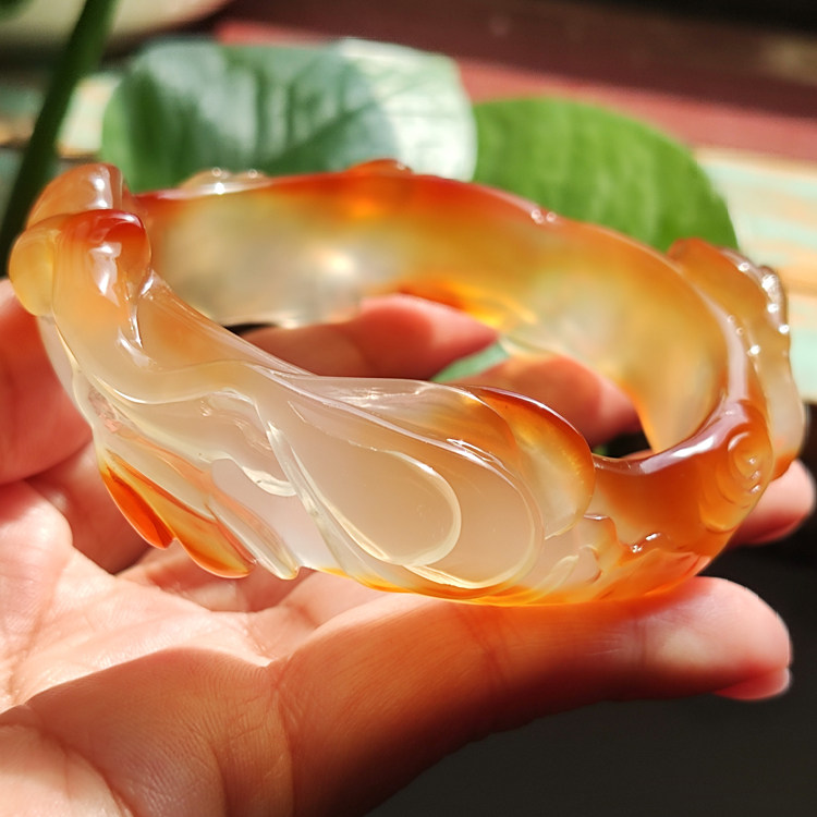 玛瑙印象 纯天然稀有江料北红玛瑙雕花手镯 灵动沁红 绝品冰胶57