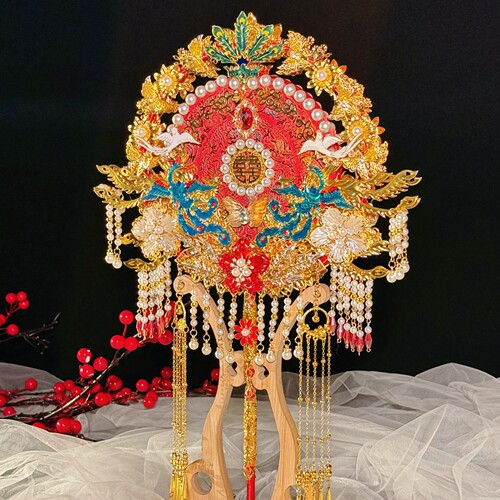 中式婚礼秀禾出嫁上双面重工喜扇