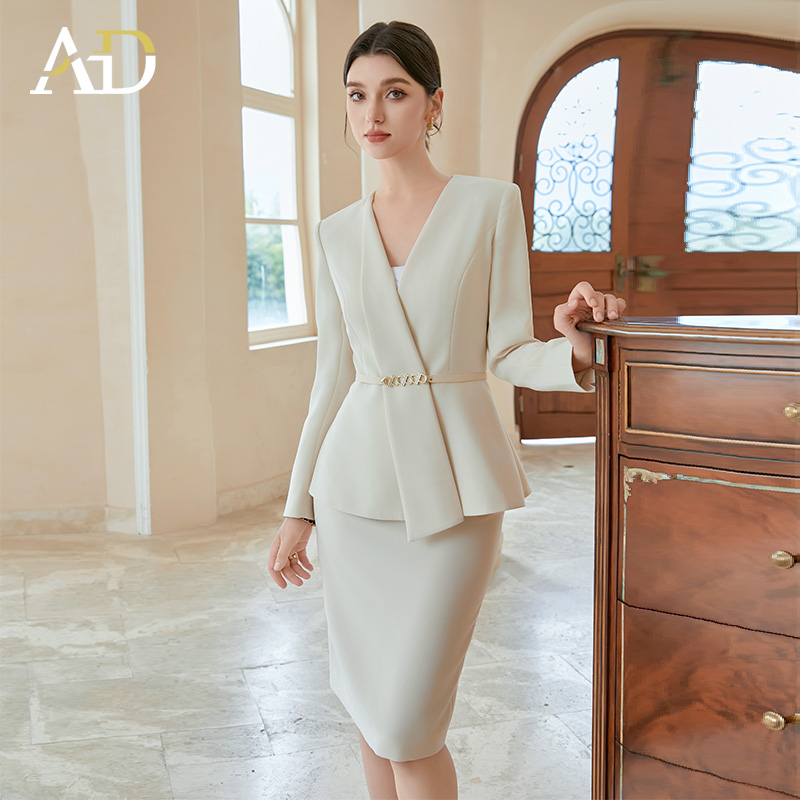 AD工作服职业气质女西服套装2025新款珠宝酒店前台白色西装女外套