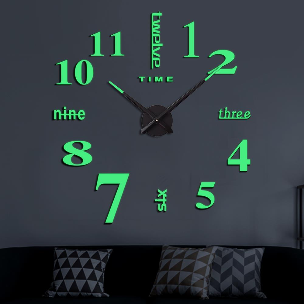 夜光挂钟超大尺寸客厅家用背景墙装饰钟表简约创意亚克力电视墙。