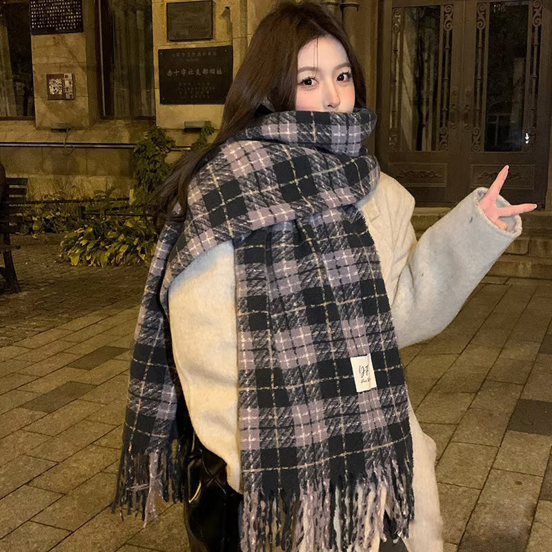 围巾女冬季韩版梭织毛百搭格子披肩软糯复古流苏保暖围脖