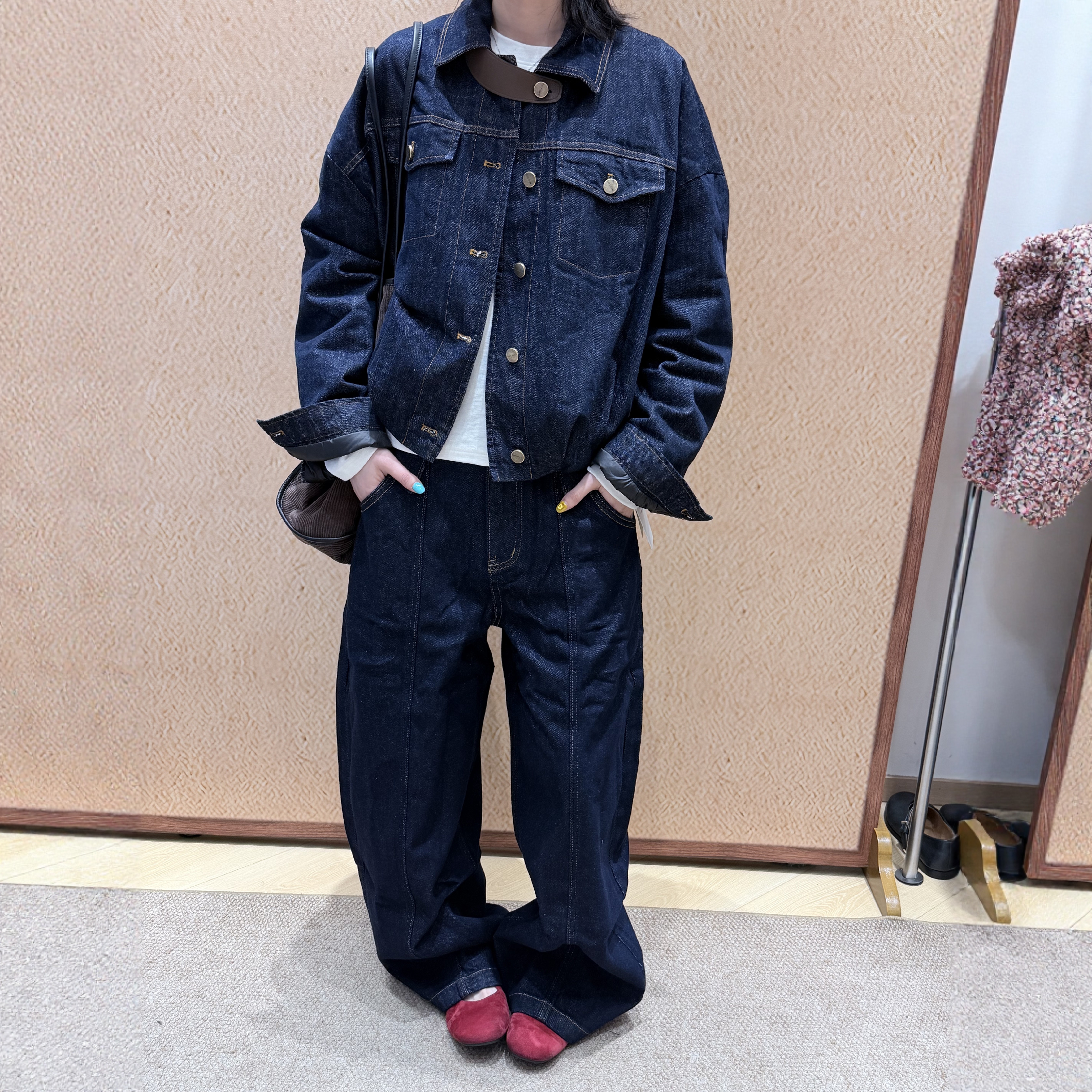 欧货2026冬季时尚翻领牛仔羽绒服女宽松休闲白鸭绒外套上衣1375
