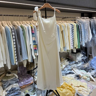 无袖 气质收腰法式 长裙HC035 吊带连衣裙子女流行爆款 2026春夏新款