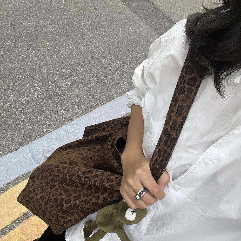 KONISHI慵懒风大容量单肩托特包