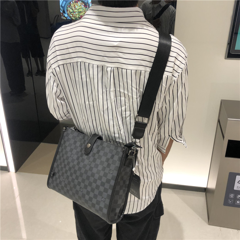 threebox时尚潮男格纹单肩包 休闲斜挎邮差包 日韩格子商务男背包