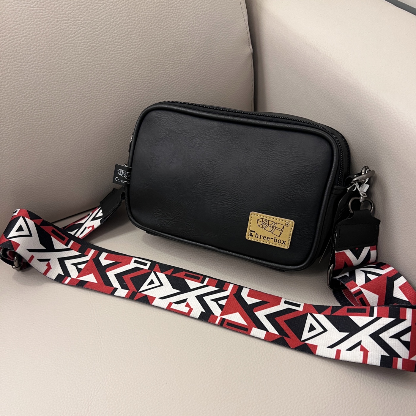 2026三盒子日韩风男士单肩斜挎包