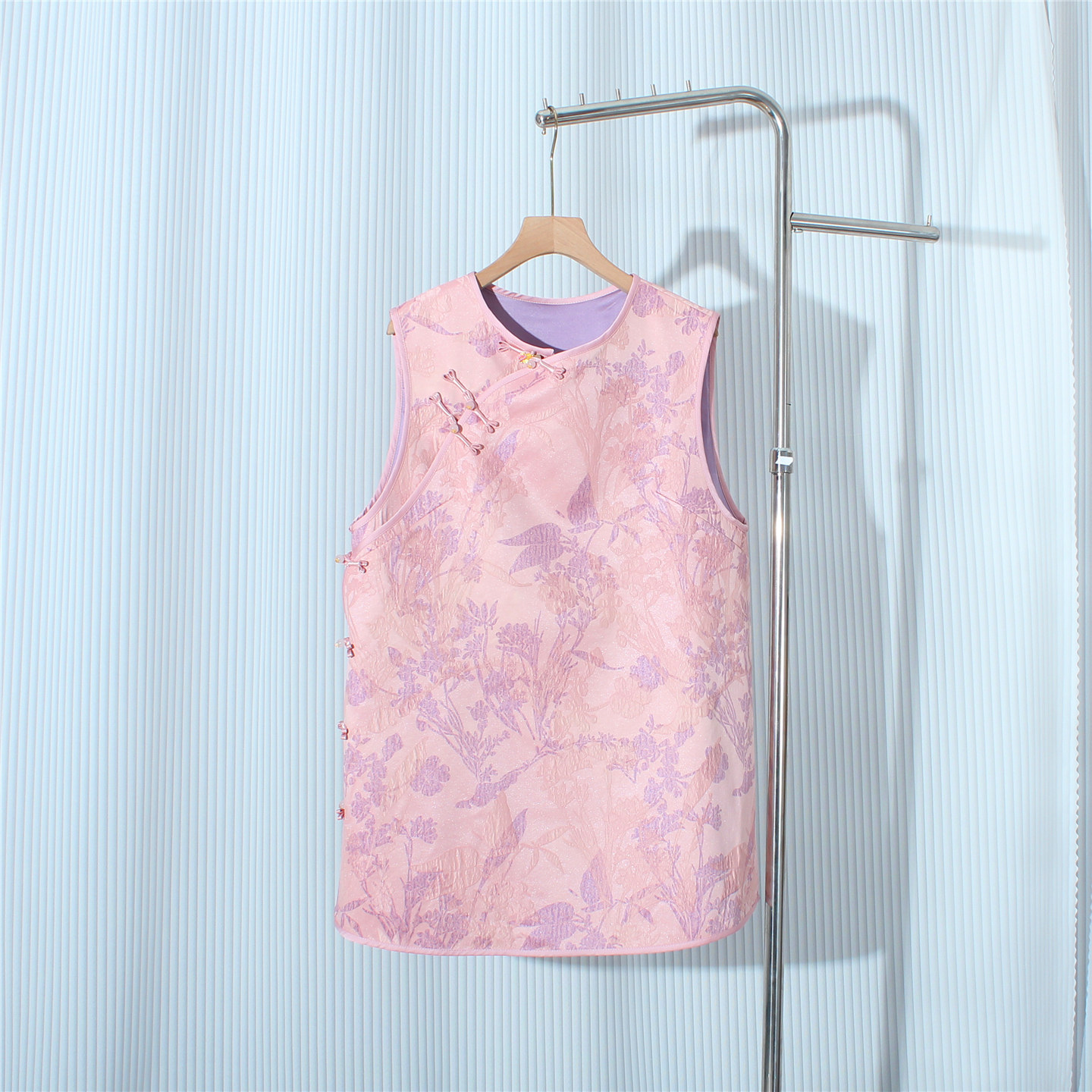 新中式大码粉色国风马甲裙女2026款立领提花盘扣背心马夹唐装上衣