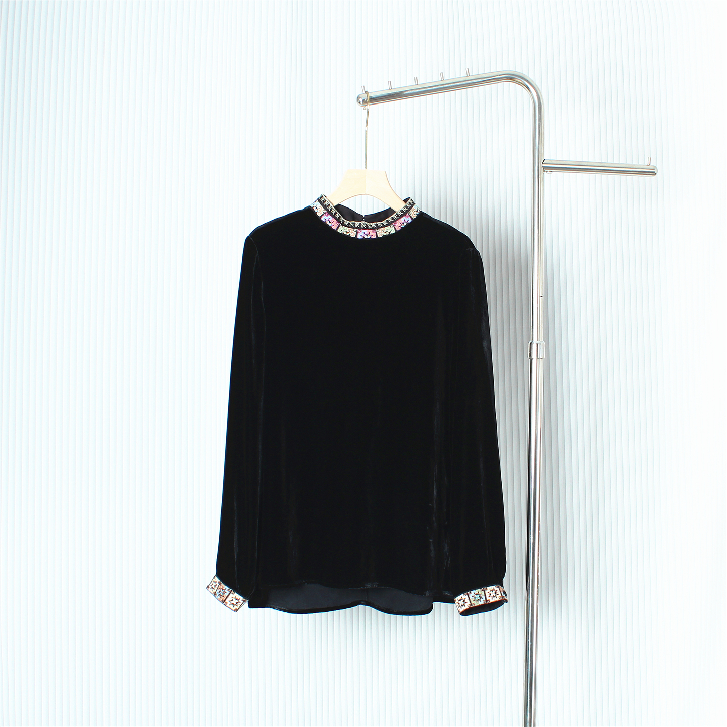 时尚刺绣复古2025秋上新女装衬衫