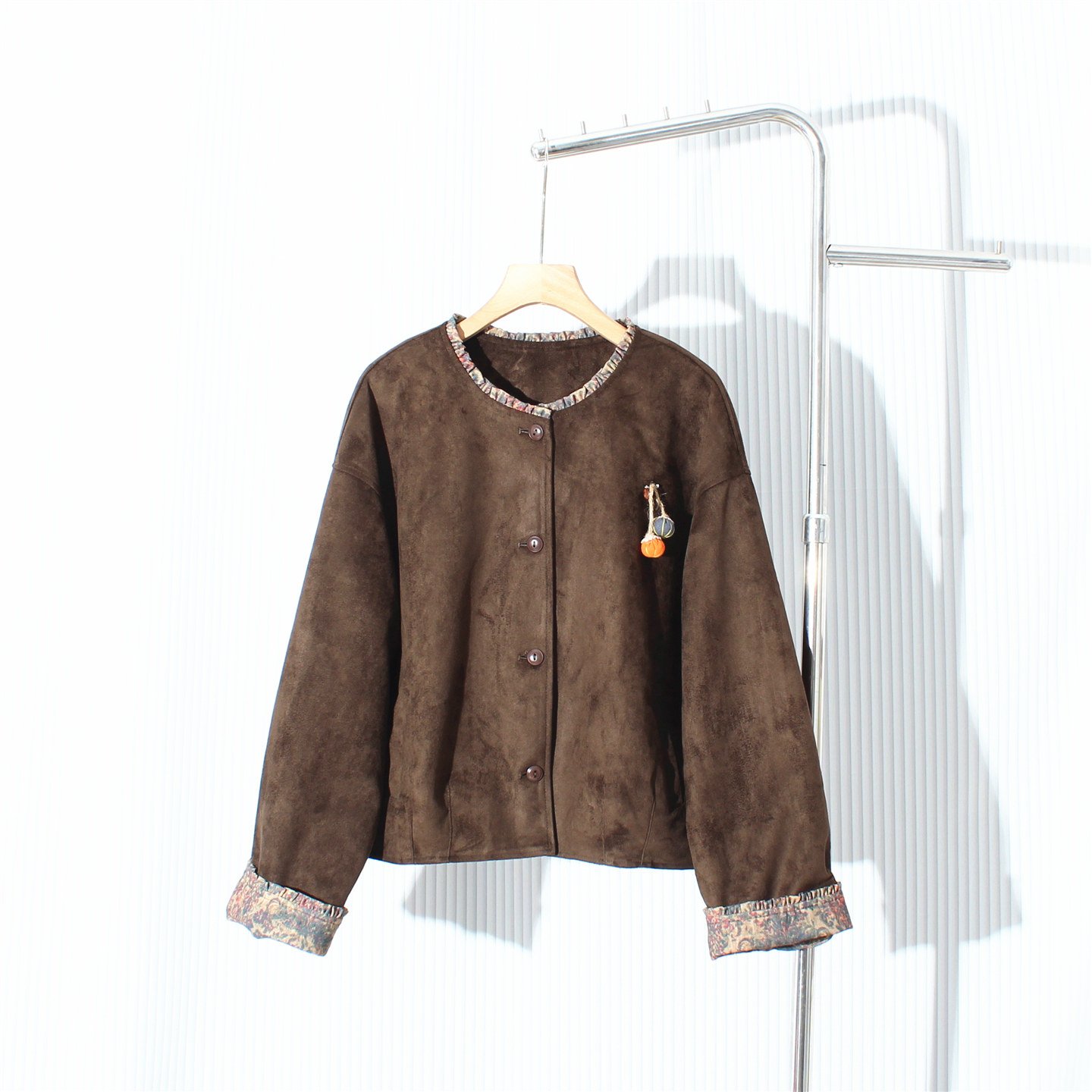 复古撞色花边麂皮绒短外套女2026秋新款宽松显瘦圆领百搭夹克上衣