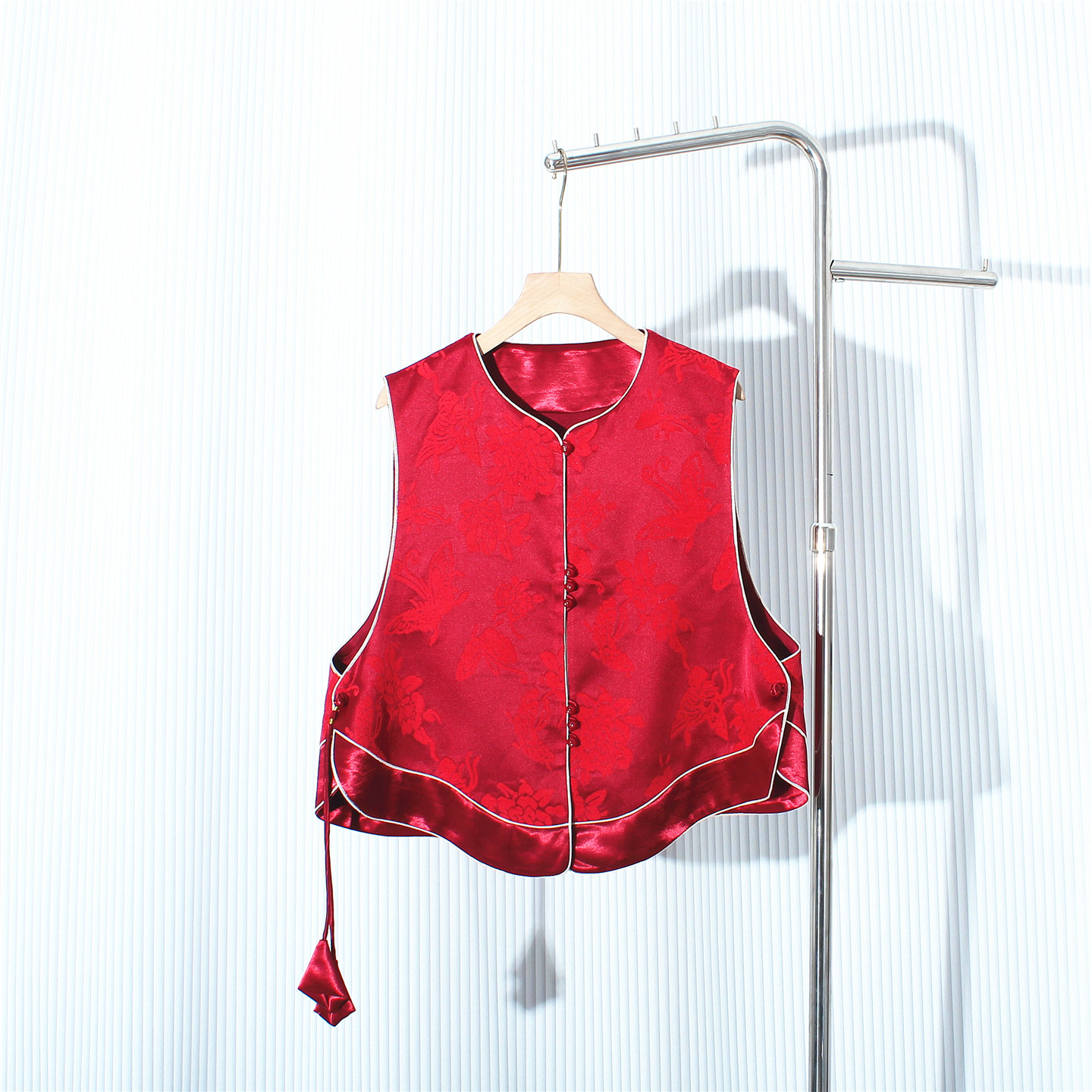 高端红色马甲上衣2026春季新款国风新中式洋气高级感提花外穿背心