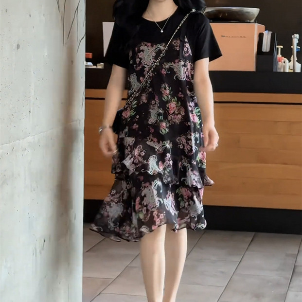 梨形身材高级感穿搭花色连衣裙女夏新款设计感碎花拼接假两件中裙