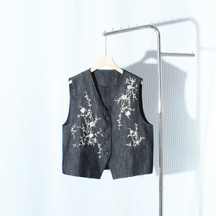 2025年秋冬新款V领无袖马甲女宽松显瘦百搭亚麻刺绣坎肩马夹上衣