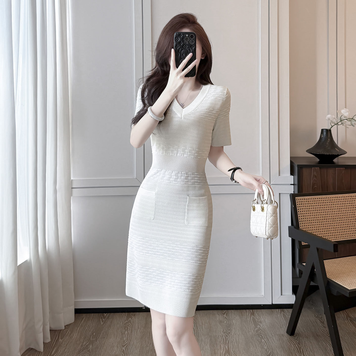 夏季设计感冰丝针织连衣裙女气质名媛小香风短袖提花V领白色A字裙