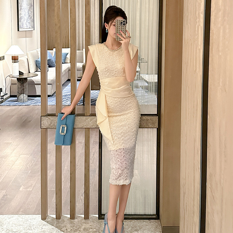 日常礼服裙2025夏季新款女法式圆领设计感收腰荷叶边连衣裙