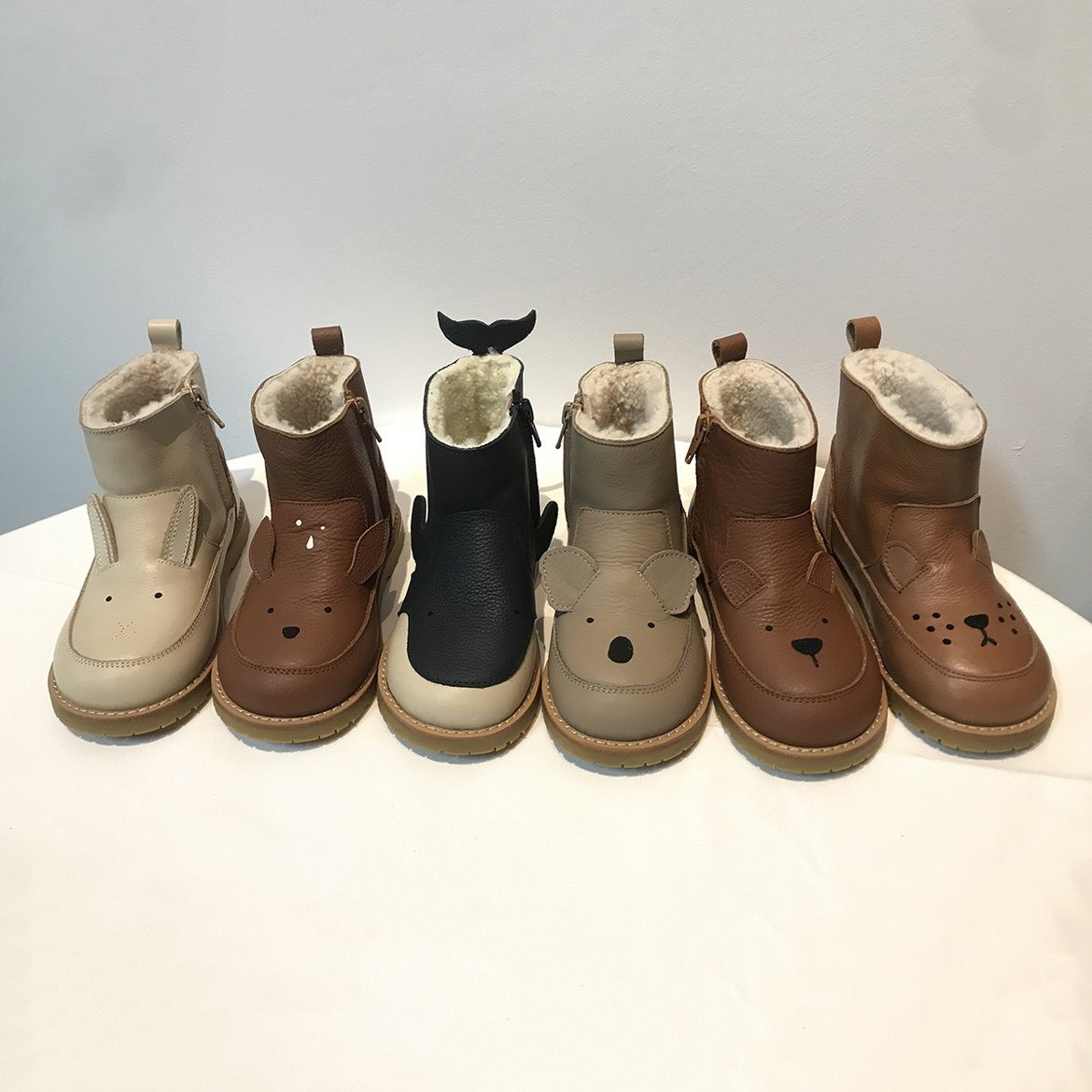 ins爆款儿童马丁靴2022英伦