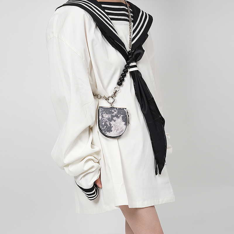 Rebirth原创涂鸦链条钥匙包