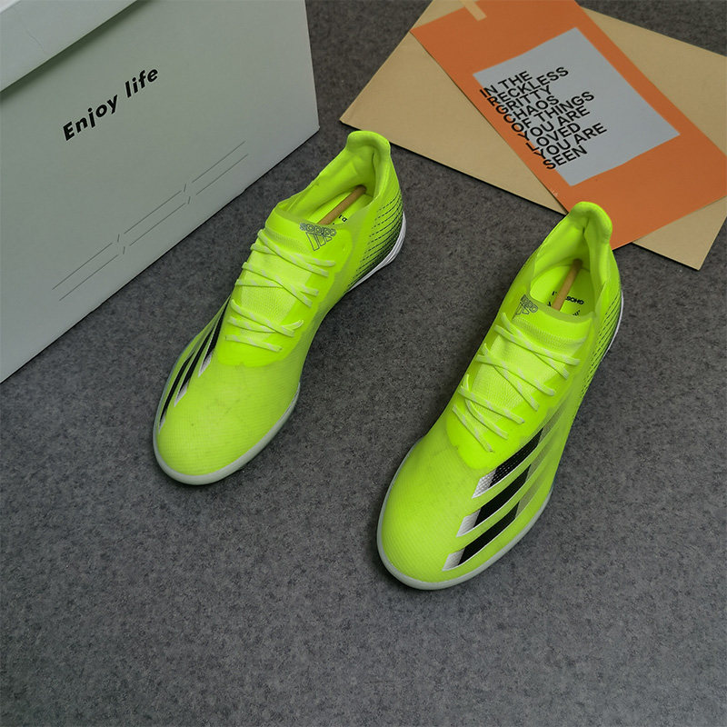 Adidas/阿迪达斯黄色黑色男子运动休闲舒适跑步高端足球鞋FW6962