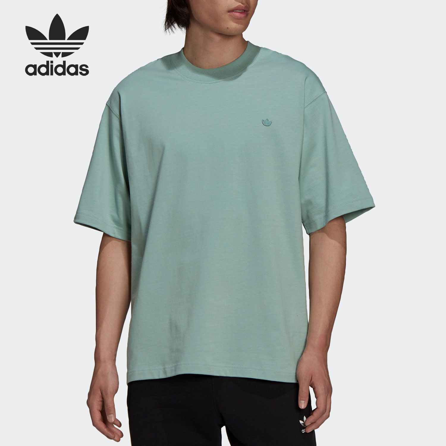 Adidas/阿迪达斯特价优惠绿男女时尚潮流休闲舒适运动T恤HC8591