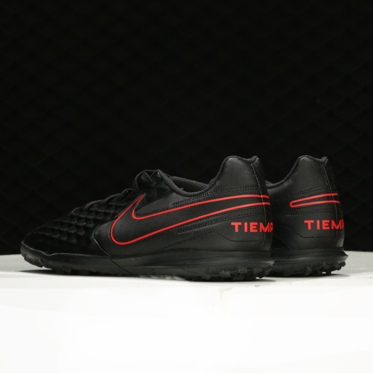 Nike/耐克正品男女成人NIKE BOMBAX 碎钉人造场地足球鞋 AT6109