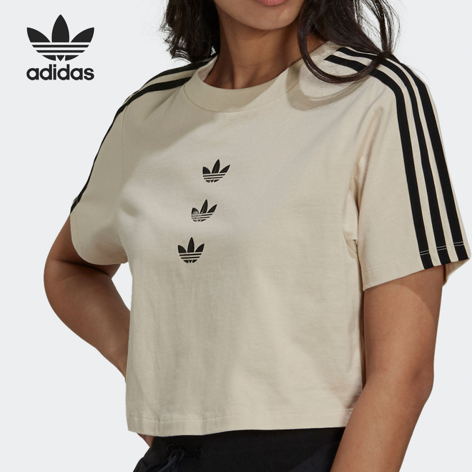 Adidas/阿迪达斯三叶草白女子舒适休闲经典短款圆领运动T恤GU2808