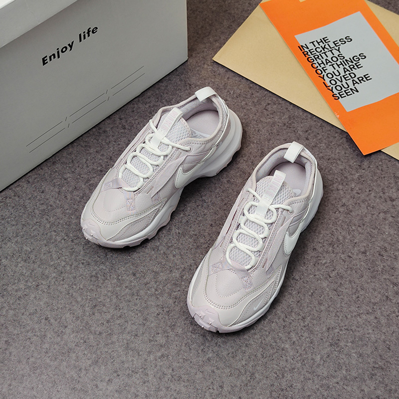 耐克女子厚底时尚运动鞋