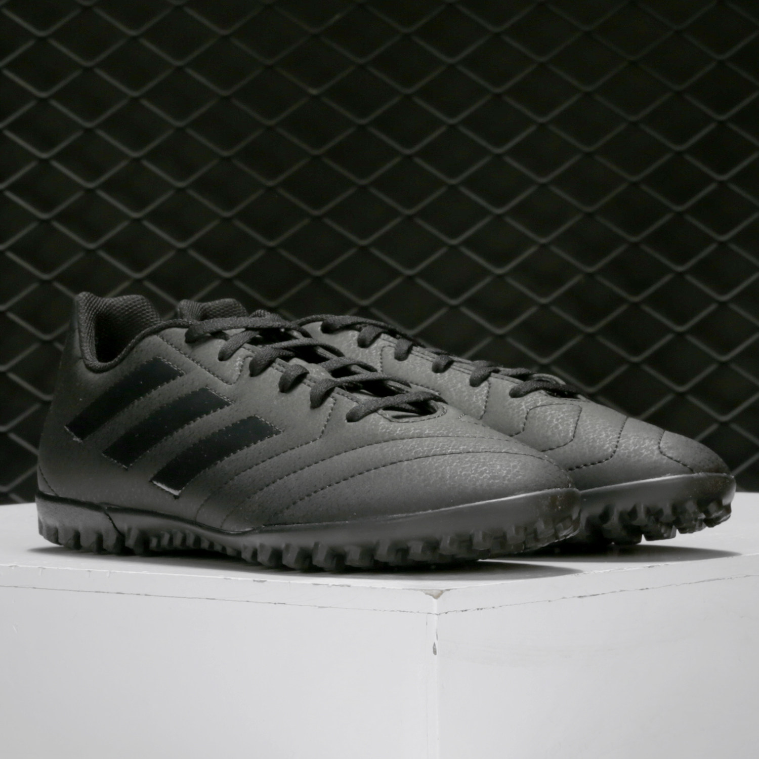 Adidas/阿迪达斯正品新款男子碎钉低帮运动足球鞋 FV8706