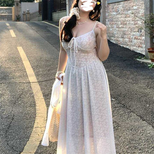 胖mm微胖大码秘密花园V领蕾丝吊带连衣裙女夏甜美气质长裙